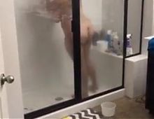 Super thick milf cleaning shower 