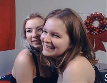 russian lesbians kissing